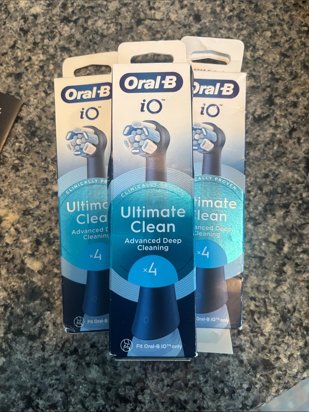 Oral-B iO Ultimate Clean Replacement Brush Heads in Blue